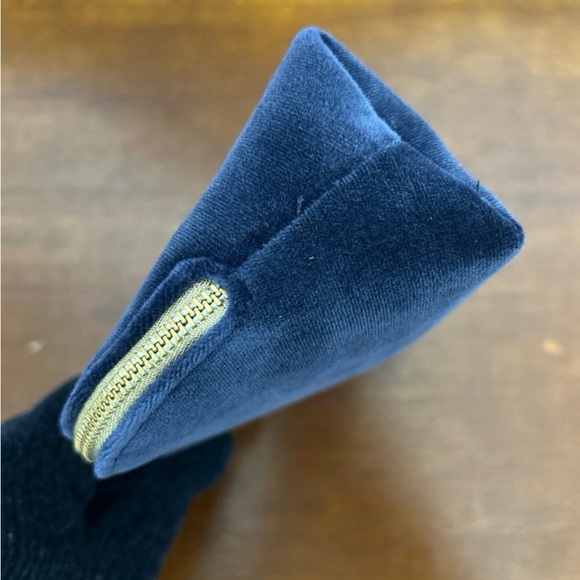 New Dior Beauty cosmetic pouch - Picture 6 of 10